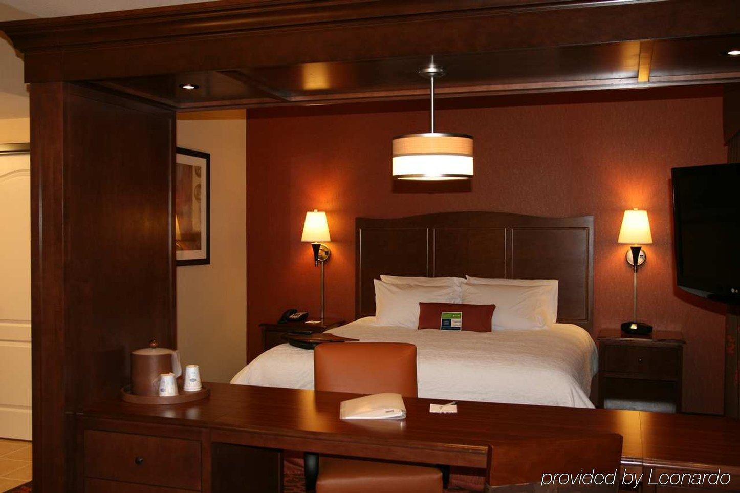 Hampton Inn & Suites New Castle, Pa Room photo